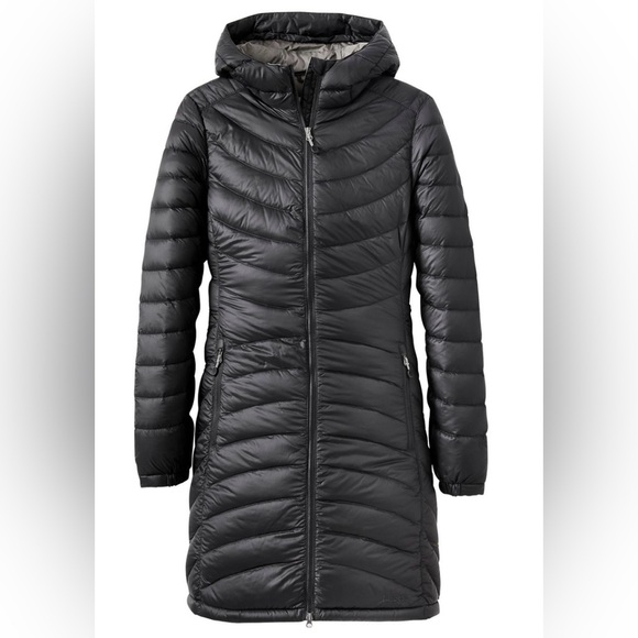 L.L. Bean Jackets & Blazers - L.L.Bean-Quilted down black hooded long 850 ultra light jacket.Size M